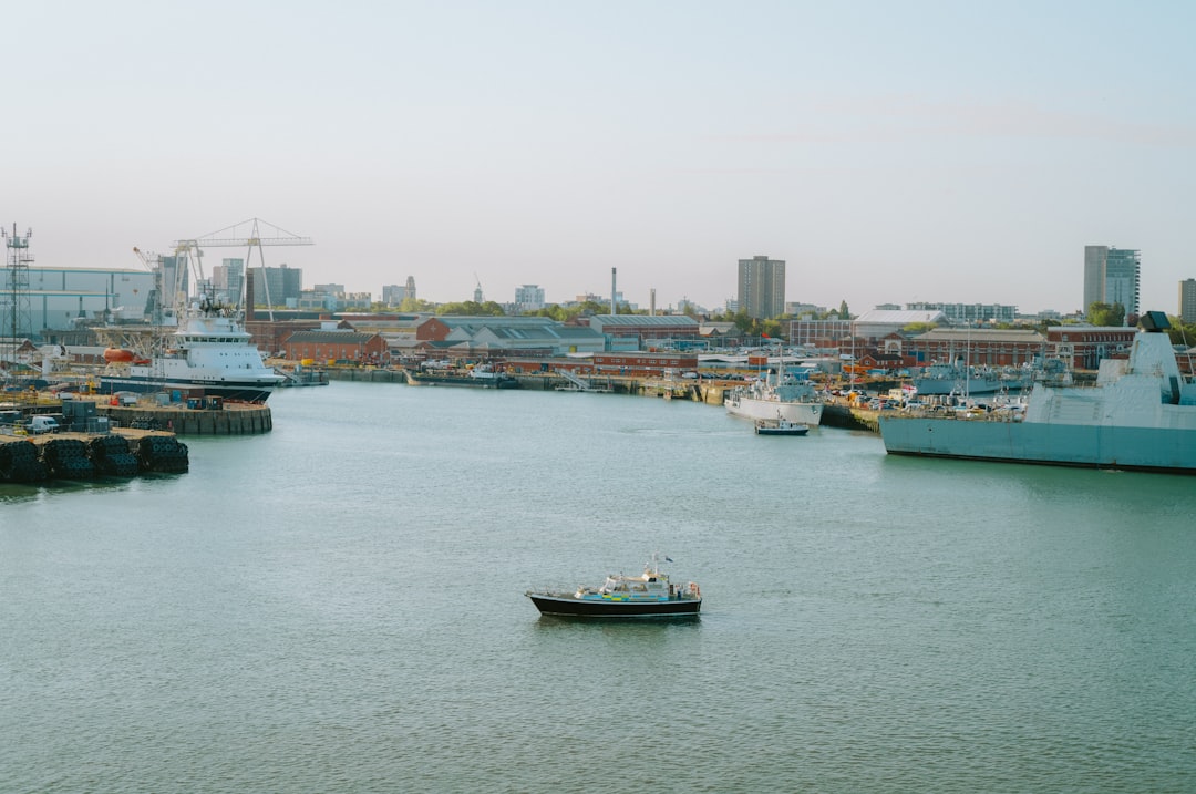 Shipping VR Headsets & Goggles to the Port of Osaka, Japan