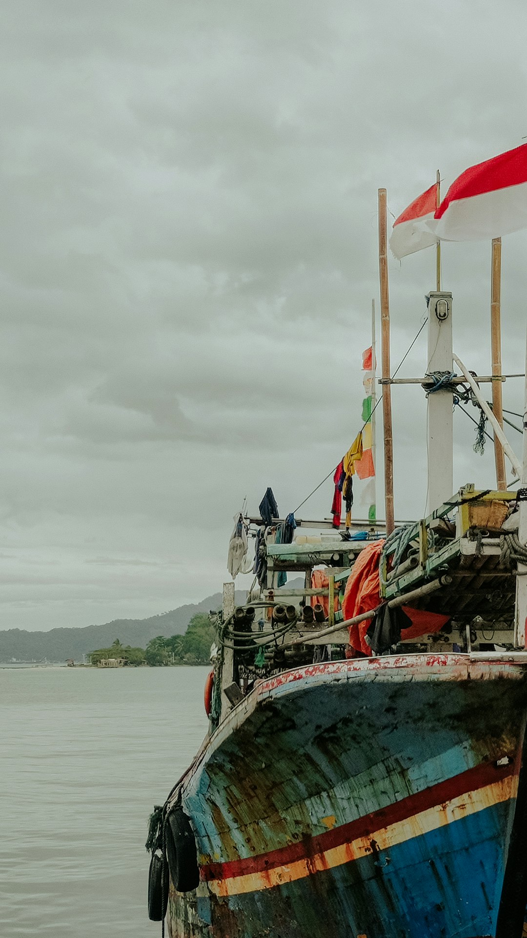 Shipping Ultra-Wide Stretched Bar Displays to the Port of Cartagena, Colombia