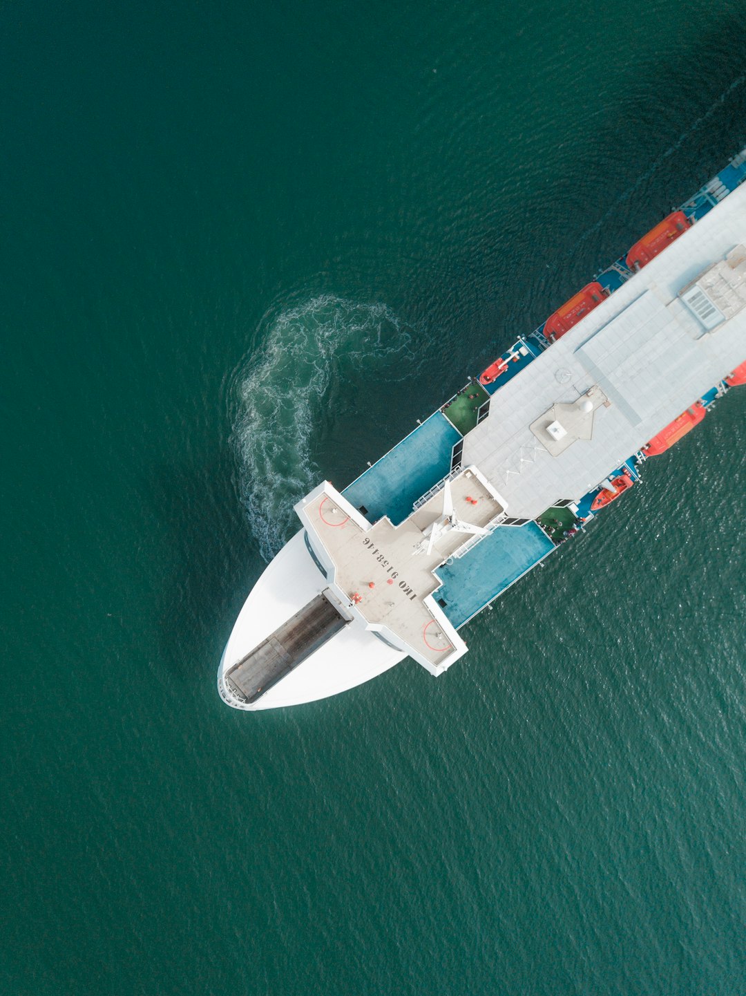 Importing Frozen Atlantic Salmon to the Port of Genoa, Italy