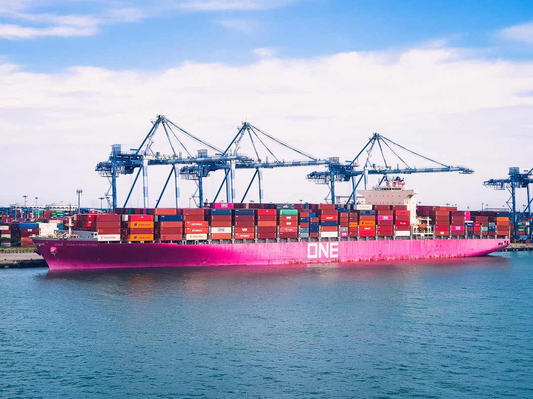 Shipping GPS Pet Tracking Collars (HS 852691) to the Port of Tokyo, Japan